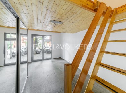 Pronájem bytu, 1+kk, 27 m²