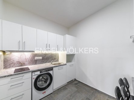 Pronájem bytu, 1+kk, 27 m²
