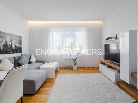 Pronájem bytu, 1+kk, 38 m²