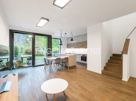 Pronájem domu/vily, 165 m²