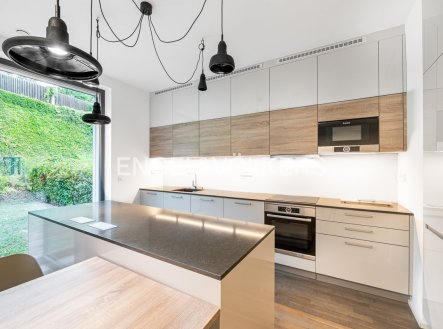 Pronájem domu/vily, 165 m²