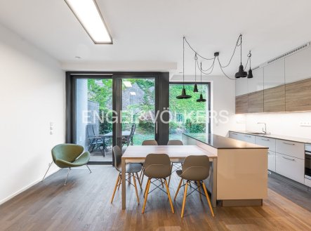 Pronájem domu/vily, 165 m²