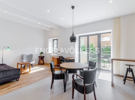 Pronájem bytu, 2+kk, 65 m²