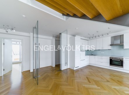 Pronájem bytu, 4+kk, 168 m²