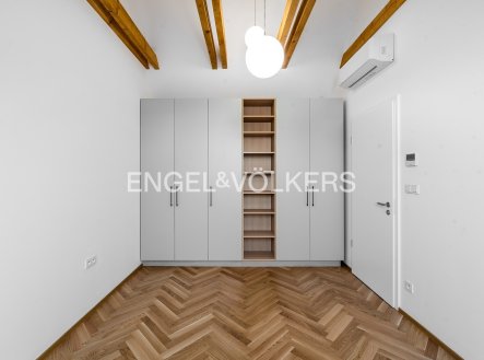 Pronájem bytu, 3+kk, 79 m²