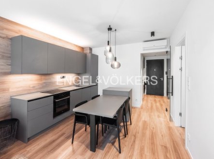 Pronájem bytu, 2+kk, 47 m²