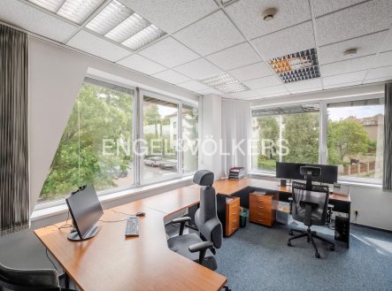Pronájem kanceláře, 191 m²