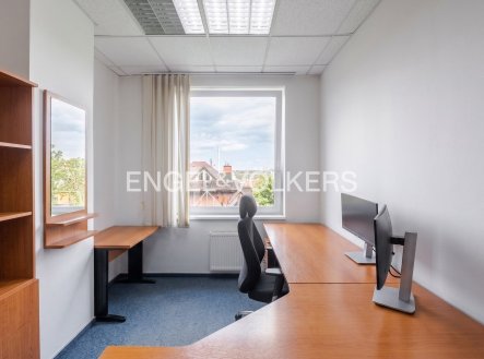 Pronájem kanceláře, 191 m²
