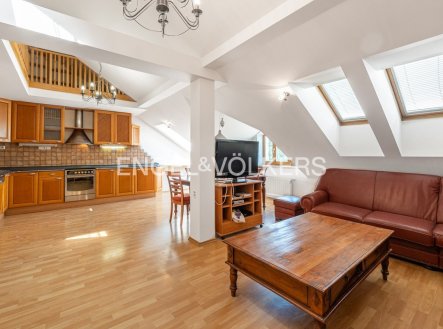 Pronájem bytu, 4+kk, 173 m²
