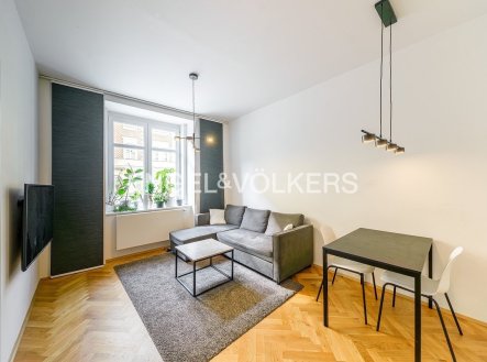 Pronájem bytu, 2+kk, 43 m²