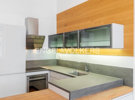 Pronájem bytu, 2+kk, 60 m²
