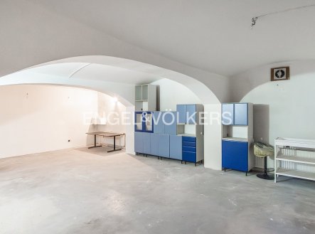 Pronájem komerčního objektu, výroba, 73 m²