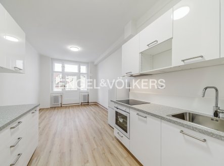Pronájem bytu, 3+1, 120 m²