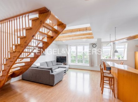 Pronájem bytu, 5+kk, 135 m²