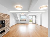 Pronájem bytu, 3+kk, 144 m²