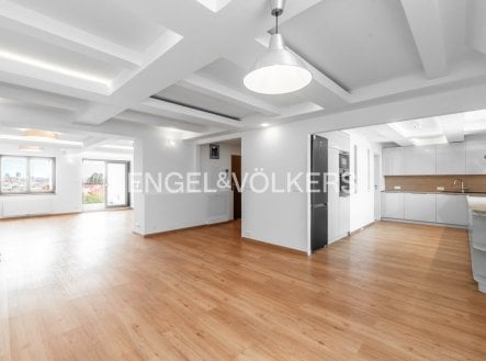 Pronájem bytu, 3+kk, 144 m²