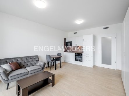 Pronájem bytu, 1+kk, 32 m²
