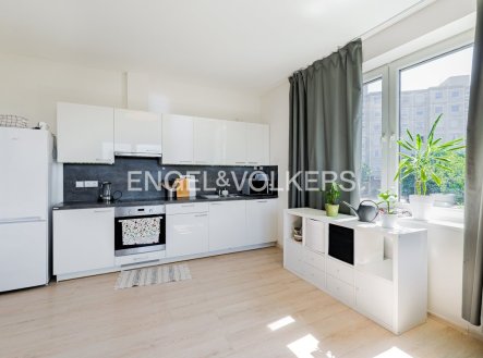 Pronájem bytu, 2+kk, 50 m²