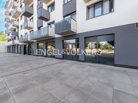Pronájem obchodní prostory, 86 m²