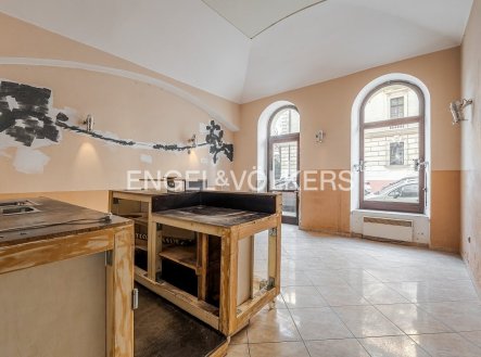 Pronájem obchodní prostory, 61 m²