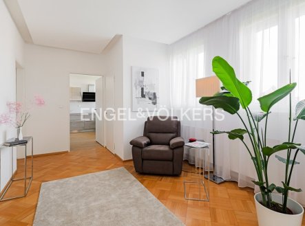 Pronájem bytu, 4+1, 142 m²