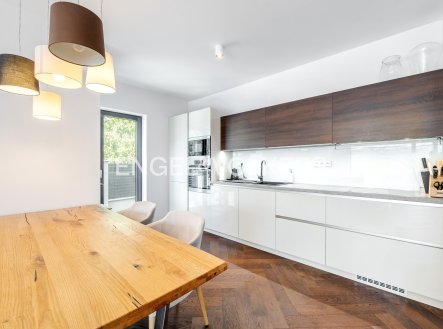 Pronájem bytu, 2+kk, 82 m²