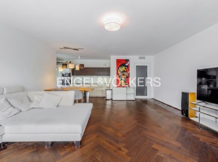 Pronájem bytu, 2+kk, 82 m²