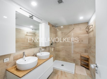 Pronájem bytu, 3+kk, 93 m²