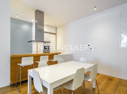 Pronájem bytu, 3+kk, 109 m²