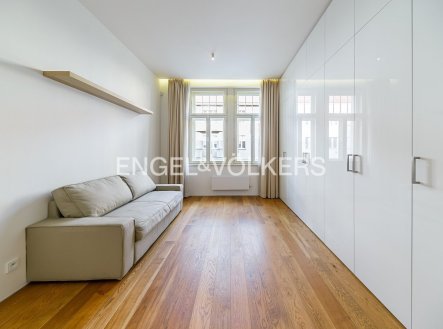 Pronájem bytu, 3+kk, 109 m²