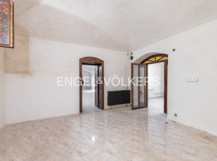 Pronájem obchodní prostory, 170 m²