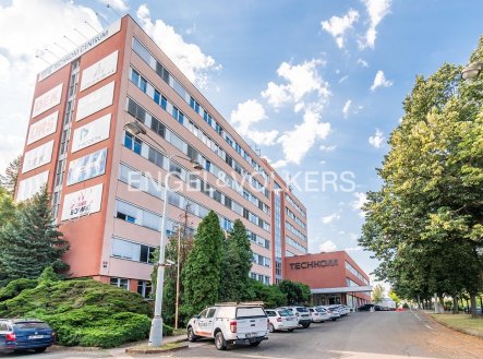 Pronájem kanceláře, 89 m²