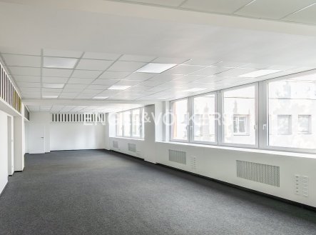 Pronájem kanceláře, 89 m²
