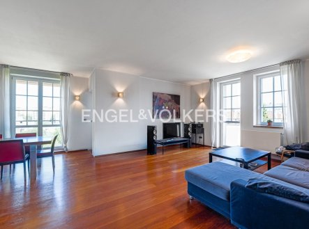 Pronájem bytu, 5+kk, 192 m²
