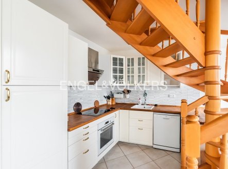 Pronájem bytu, 3+kk, 90 m²