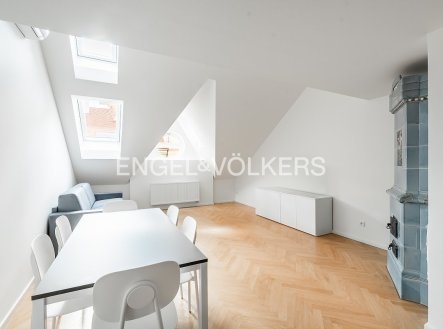 Pronájem bytu, 4+kk, 118 m²