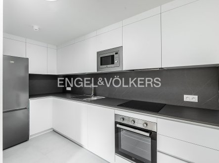 Pronájem bytu, 4+kk, 118 m²