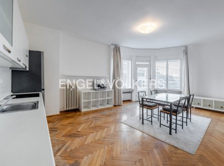 Pronájem bytu, 3+1, 135 m²