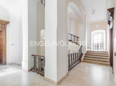 Pronájem kanceláře, 75 m²