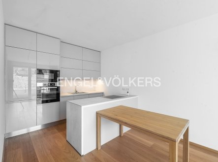 Pronájem bytu, 2+kk, 60 m²