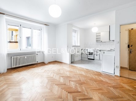 Pronájem bytu, 1+kk, 35 m²