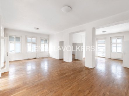 Pronájem bytu, atypický, 183 m²