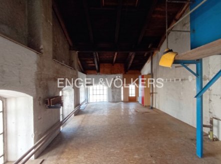 Pronájem komerčního objektu, jiný, 62 m²