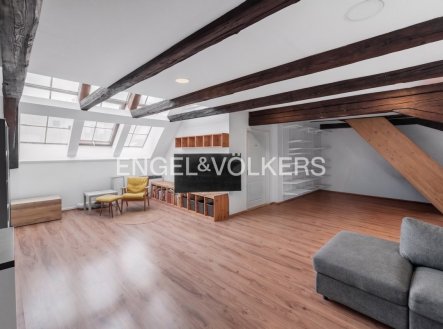 Pronájem bytu, 3+kk, 150 m²