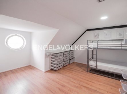 Pronájem bytu, 3+kk, 150 m²