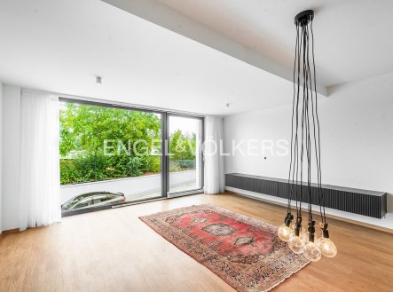 Pronájem domu/vily, 165 m²