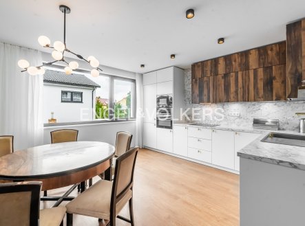 Pronájem domu/vily, 165 m²