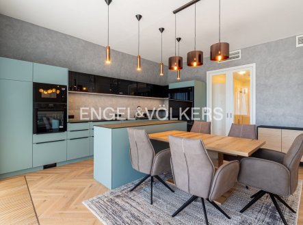 Pronájem bytu, 3+1, 104 m²
