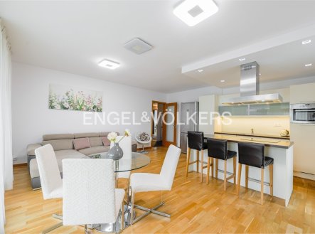 Pronájem bytu, 3+kk, 91 m²