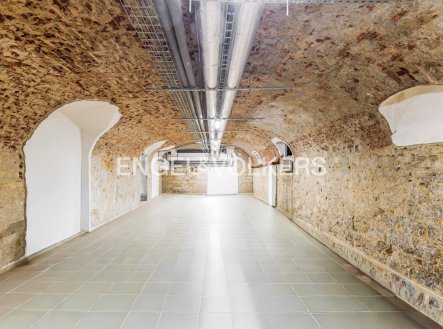 Pronájem komerčního objektu, sklad, 77 m²